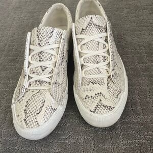 Keds Remi Leather snake print slip-on sneakers size 7